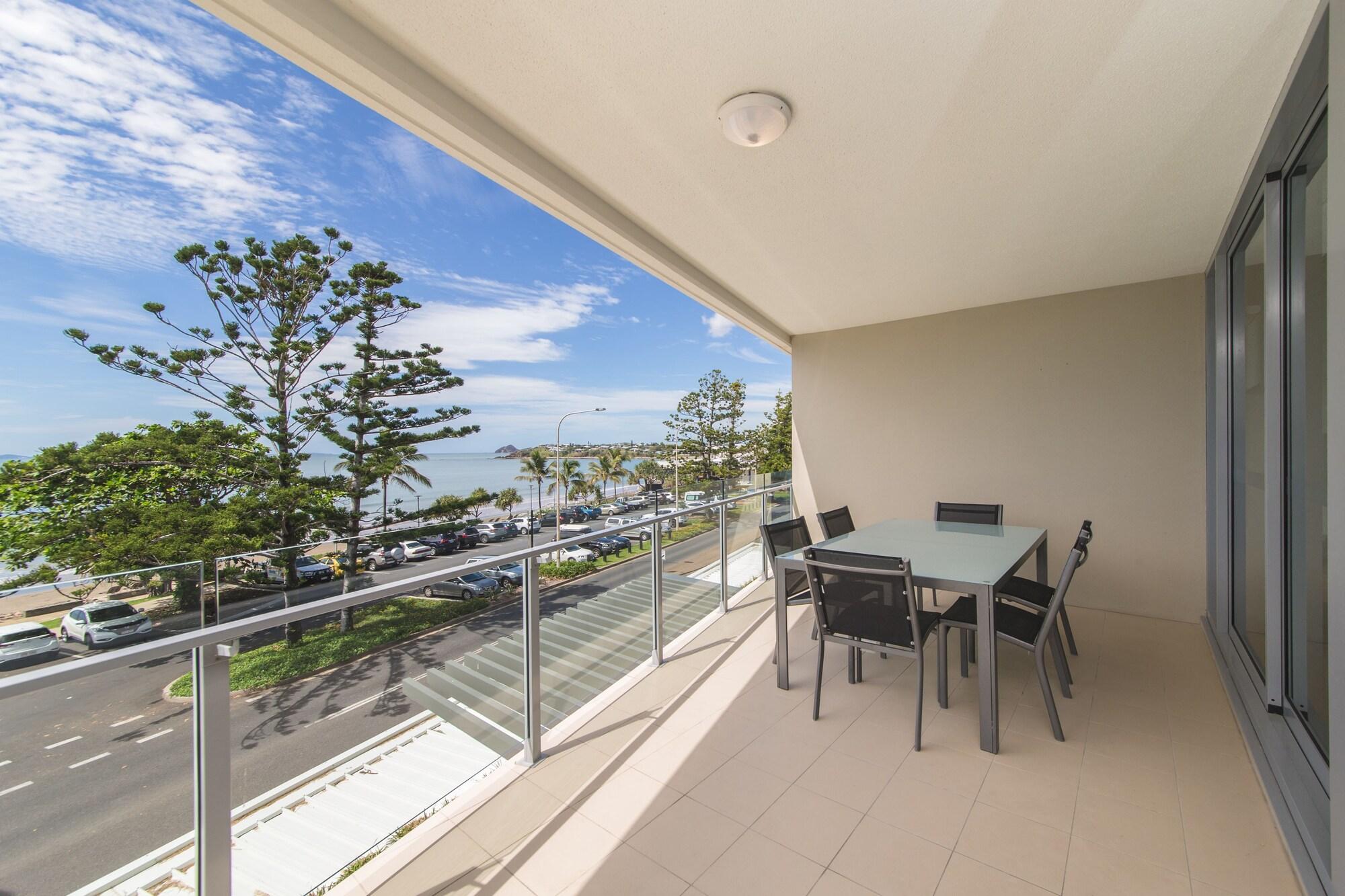 Salt Apartments Yeppoon Exterior photo